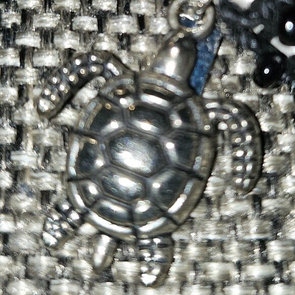 Bracelet with Rhinestones Set in Black Beads with White Tie and Turtle Charm - Picture 8 of 9